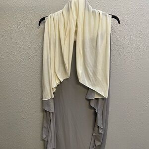 Wrap “City on the Go” by Demdaco Gray/Cream Draped Wrap/Shawl - OS - NWOT